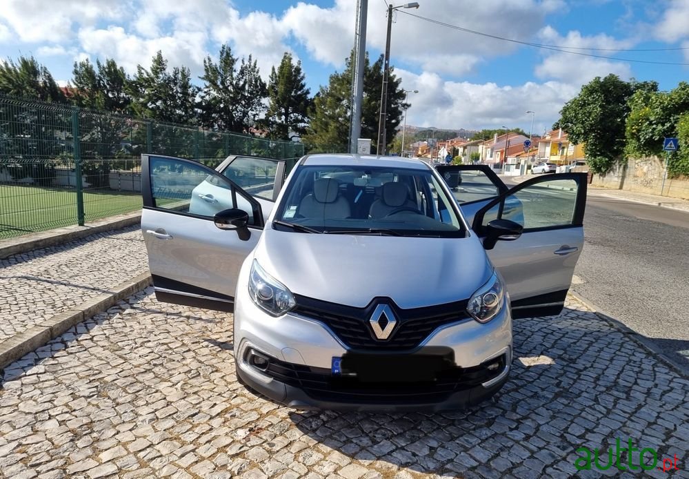 2019' Renault Captur 1.5 Dci Exclusive Edc photo #6