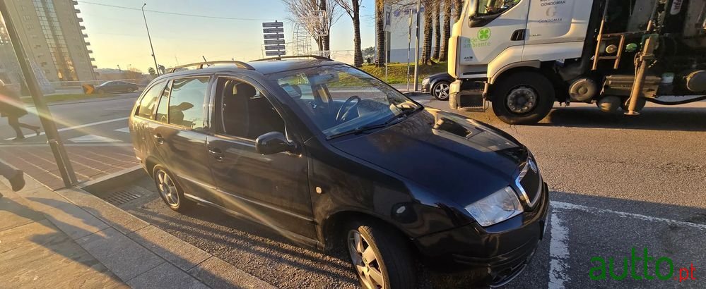 2005' Skoda Fabia photo #2