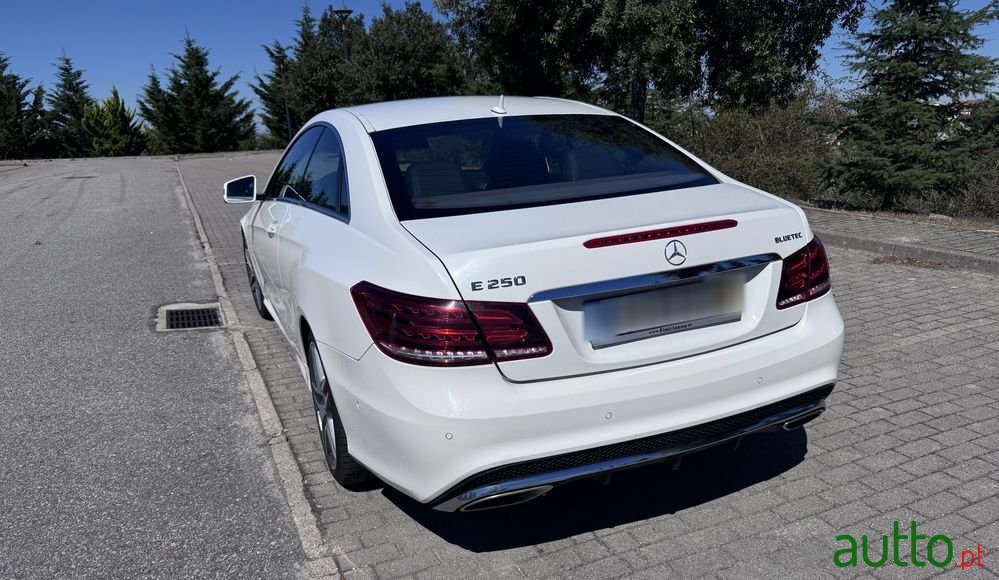2015' Mercedes-Benz Classe E photo #2
