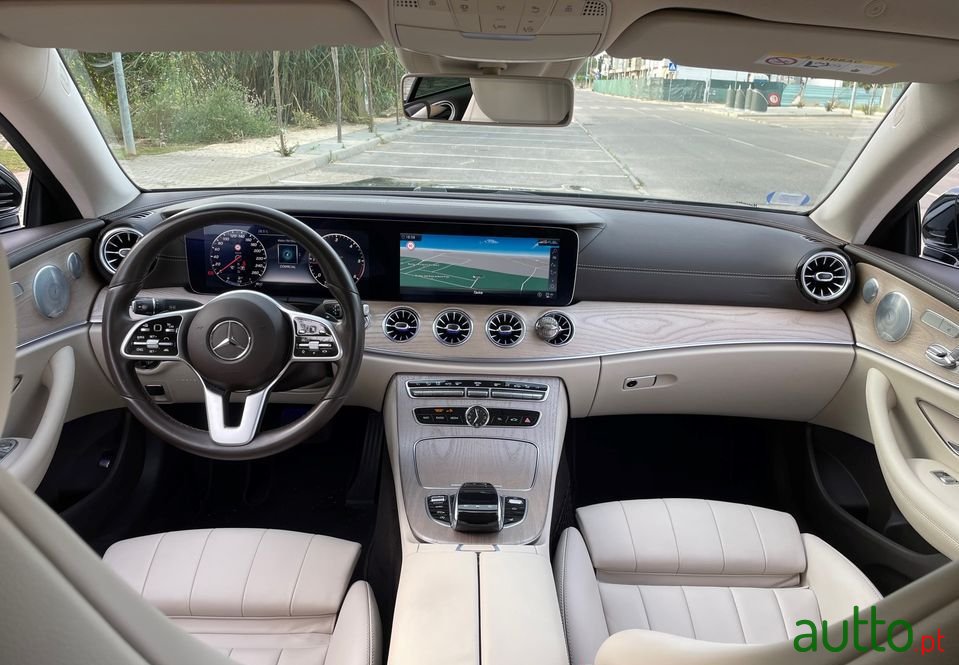 2018' Mercedes-Benz E-220 photo #1