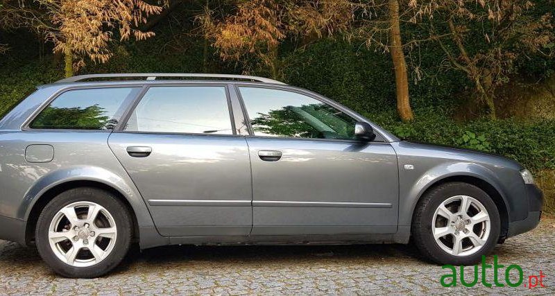 2002' Audi A4-Avant photo #1