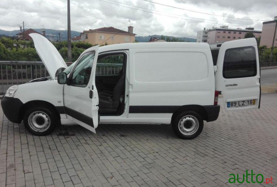 2011' Citroen Berlingo 1.6 Hdi Sx photo #3