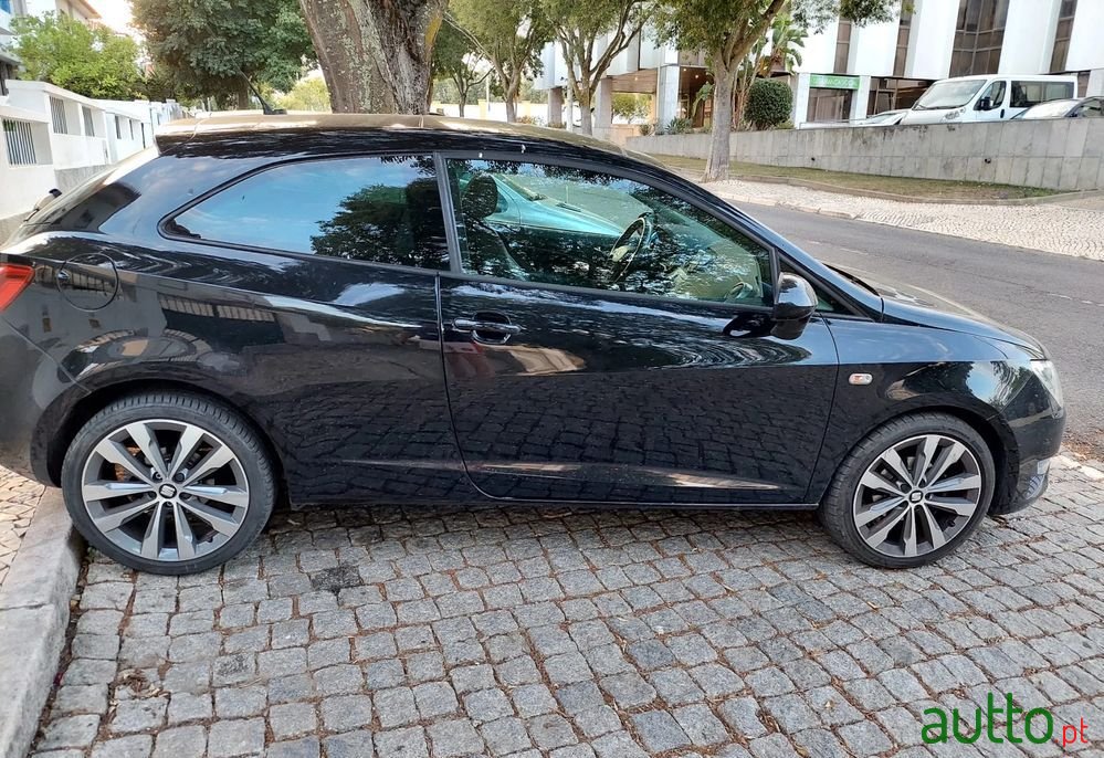 2016' SEAT Ibiza Sc 1.0 Ecotsi Fr photo #3