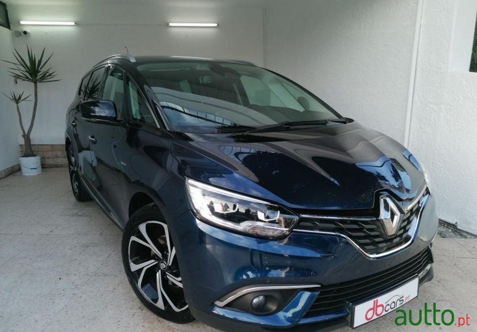 2017' Renault Grand Scenic photo #1