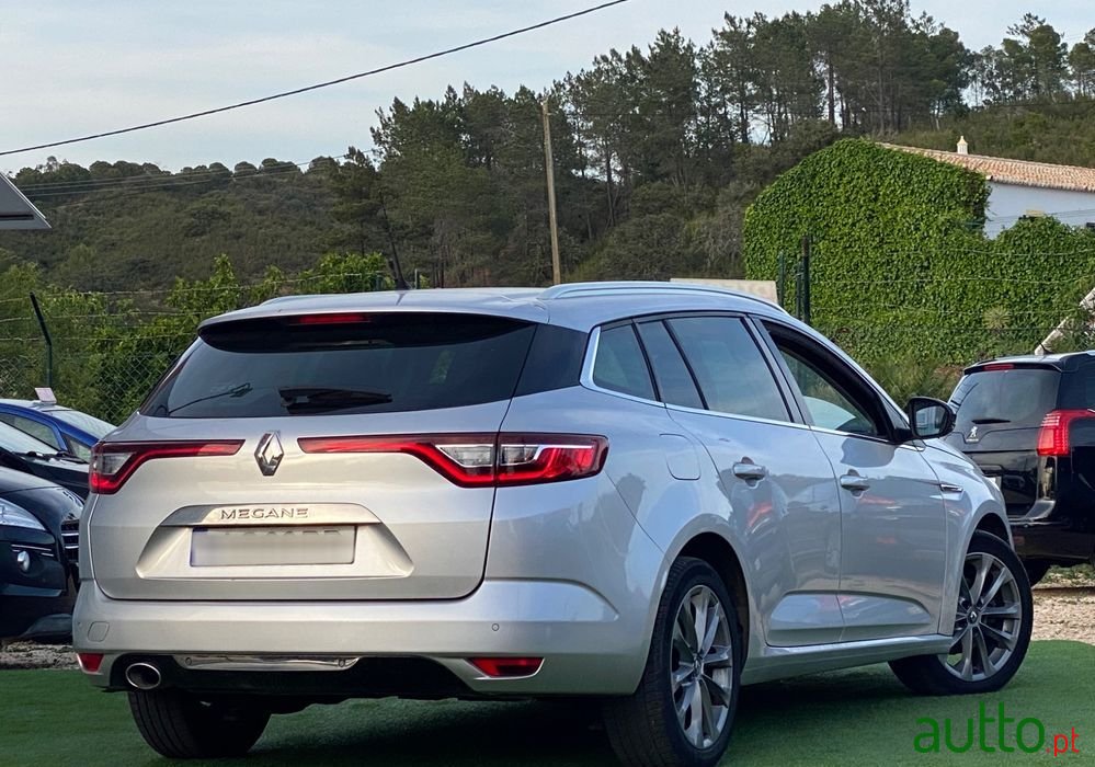 2017' Renault Megane Sport Tourer photo #4