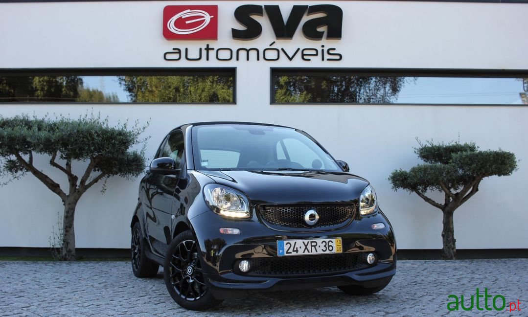 2019' Smart Fortwo photo #1