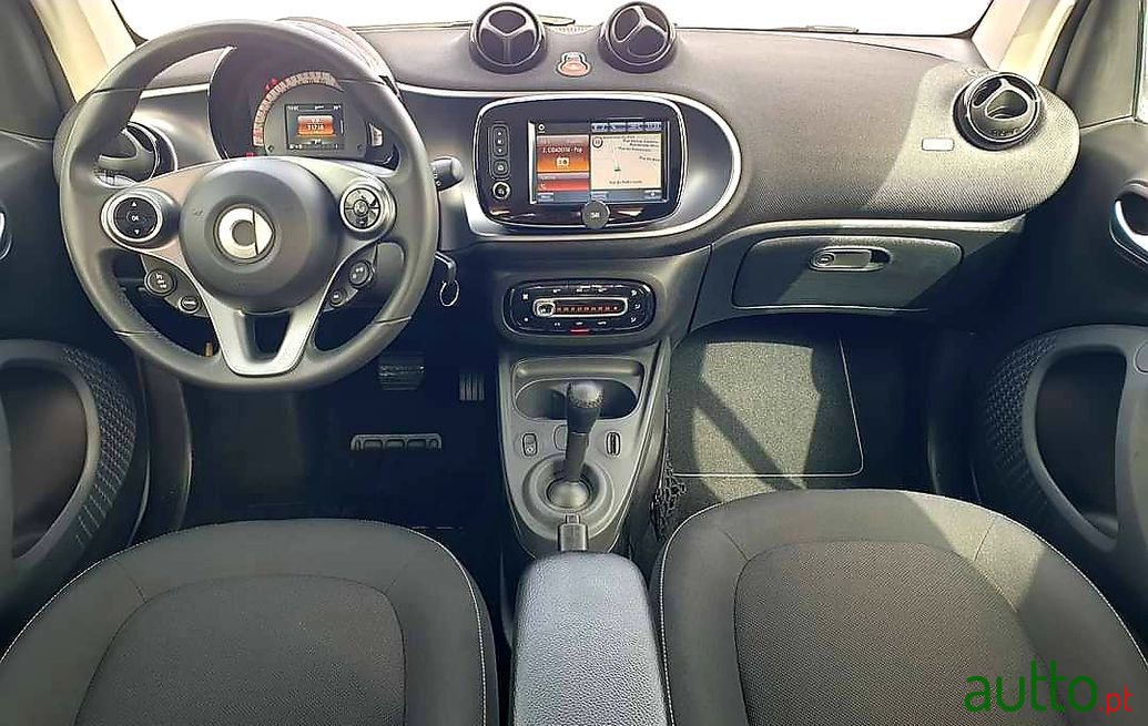 2018' Smart Fortwo photo #4