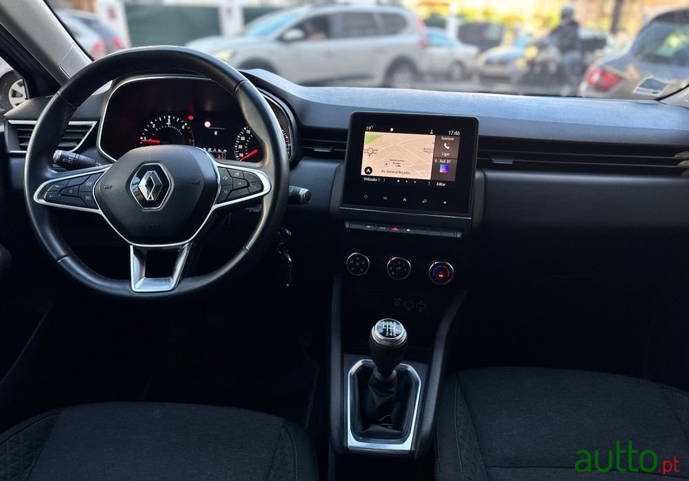 2020' Renault Clio photo #5