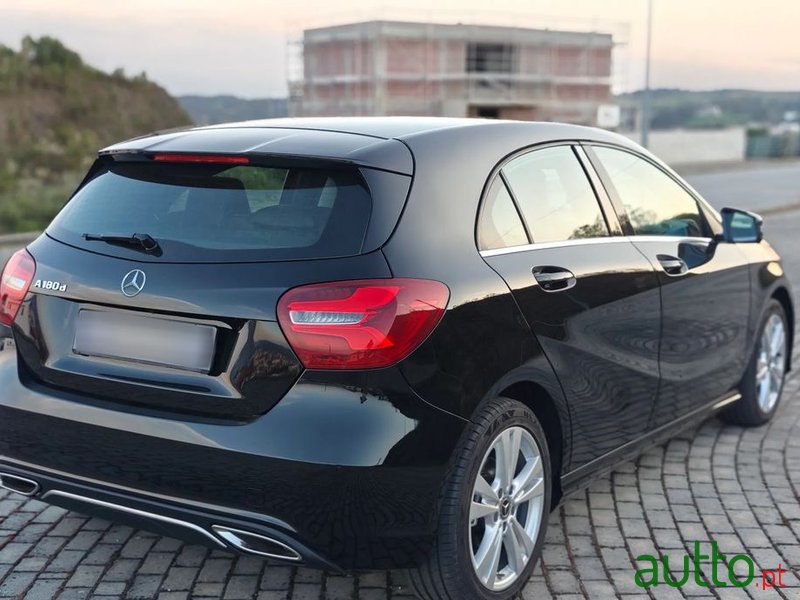 2018' Mercedes-Benz Classe A photo #4