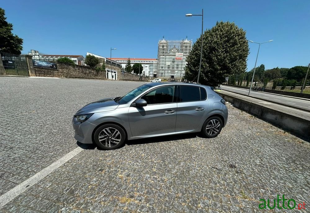 2021' Peugeot 208 1.2 Puretech Allure photo #6