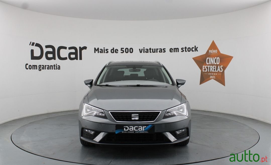 2017' SEAT Leon St photo #2