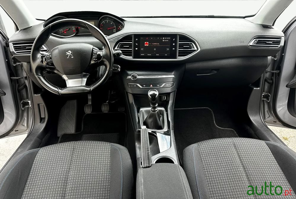 2020' Peugeot 308 Sw photo #5