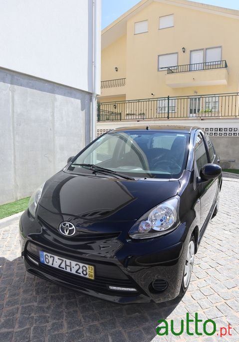 2013' Toyota Aygo photo #1