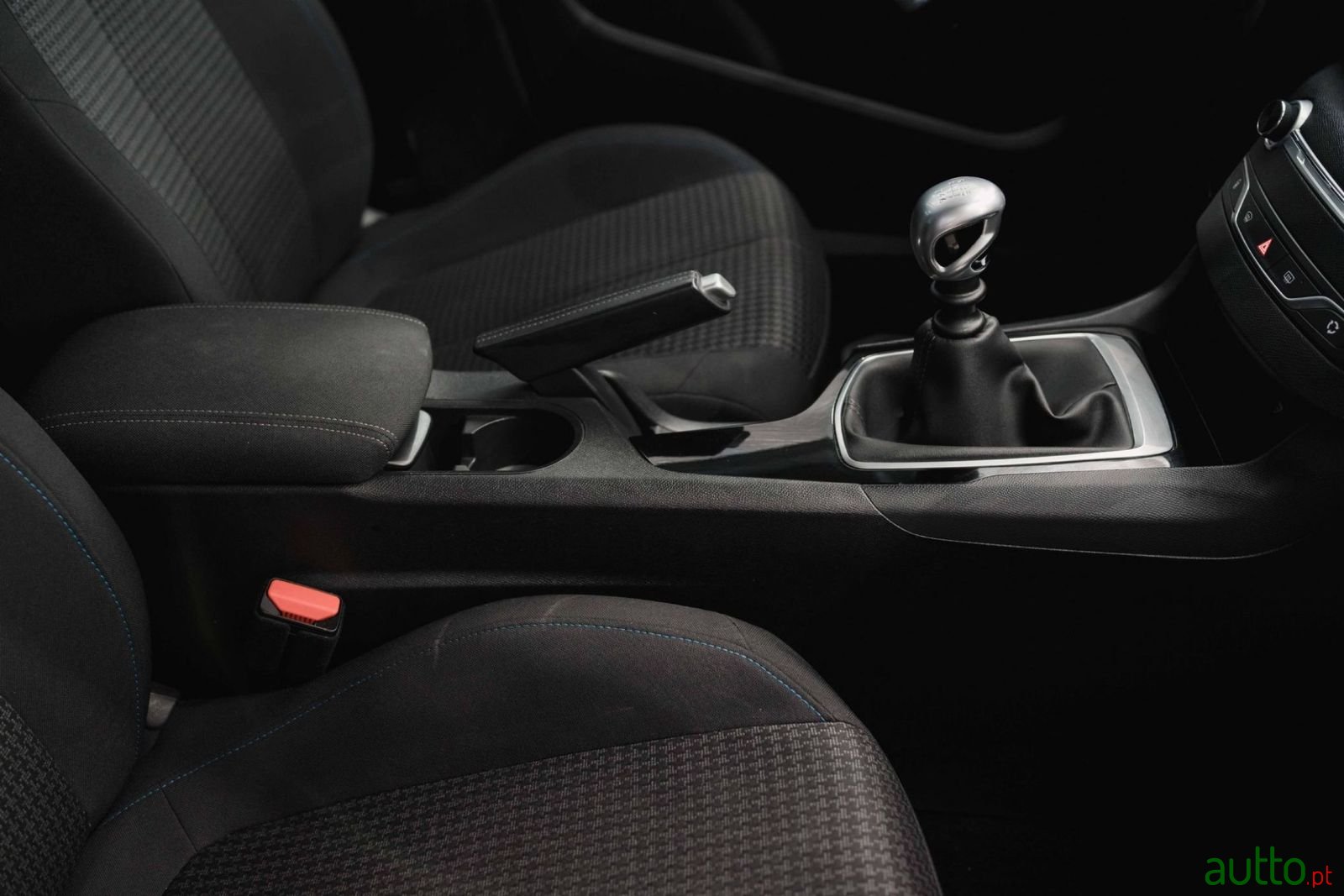 2018' Peugeot 308 Sw photo #3