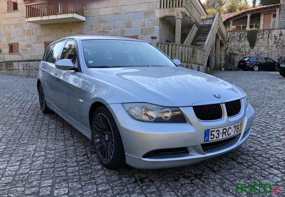 2008' BMW 318 D Touring Dynamic photo #1