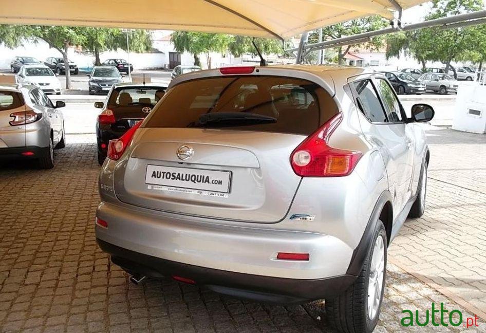 2011' Nissan Juke 1.5 Dci Tekna Premium photo #2