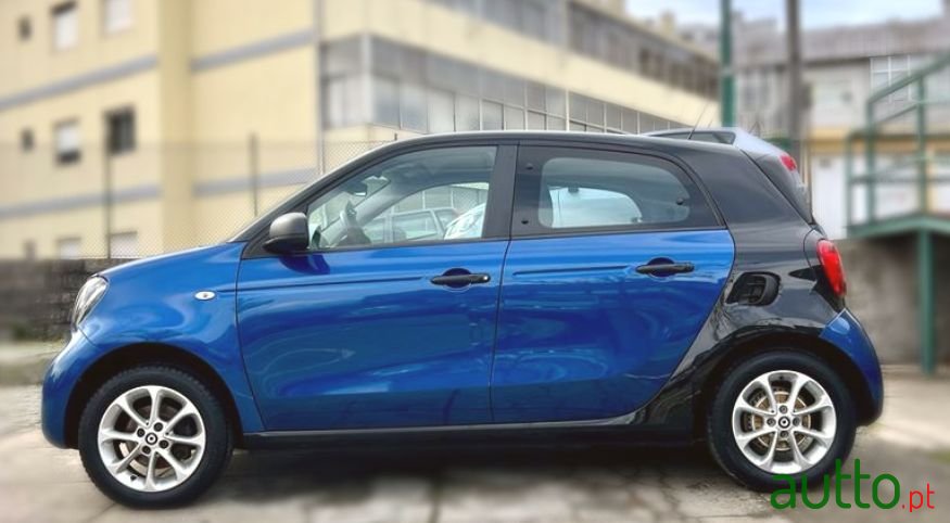 2017' Smart Forfour photo #2