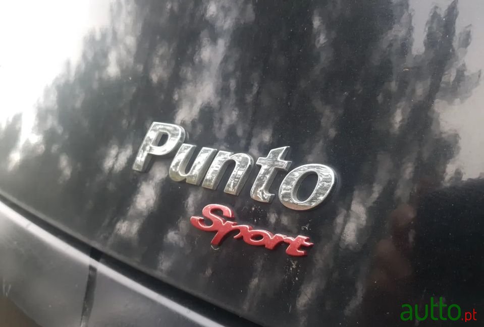 2002' Fiat Punto photo #5
