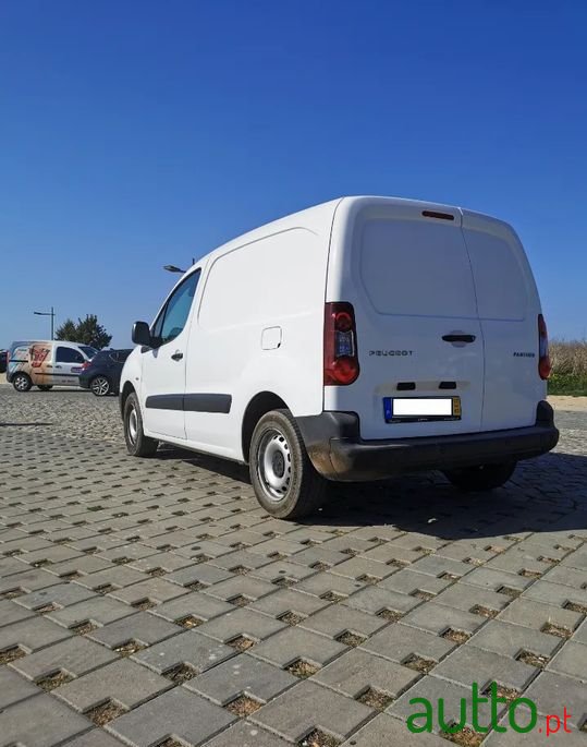 2017' Peugeot Partner photo #3