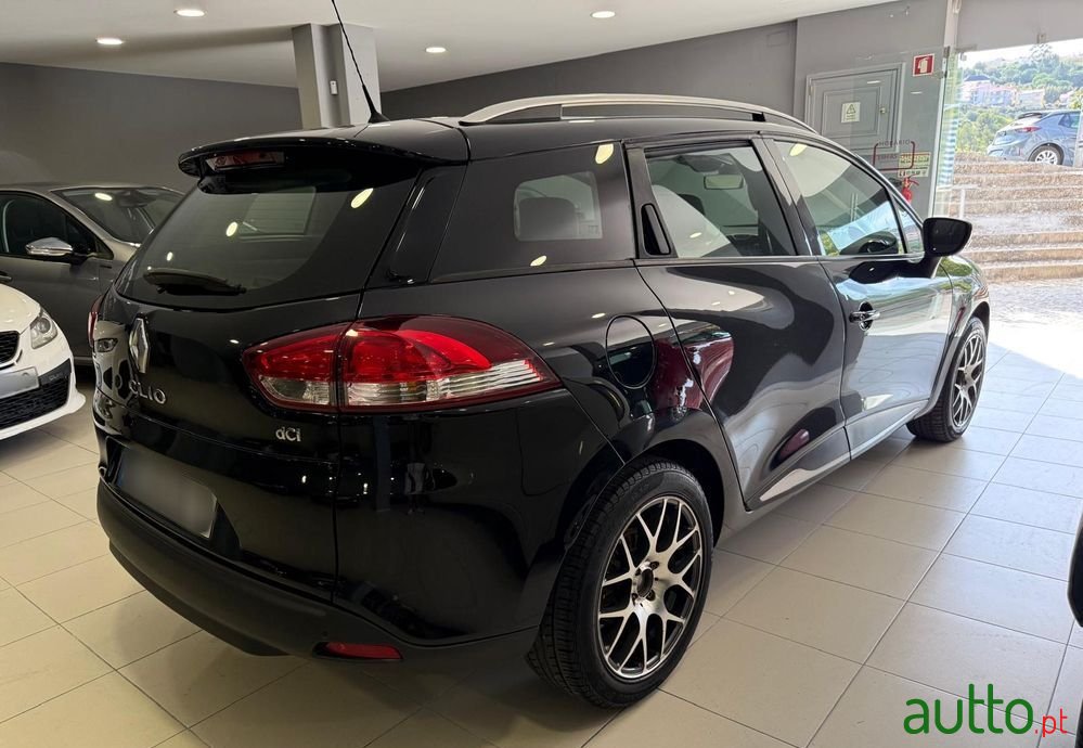 2016' Renault Clio Sport Tourer photo #4