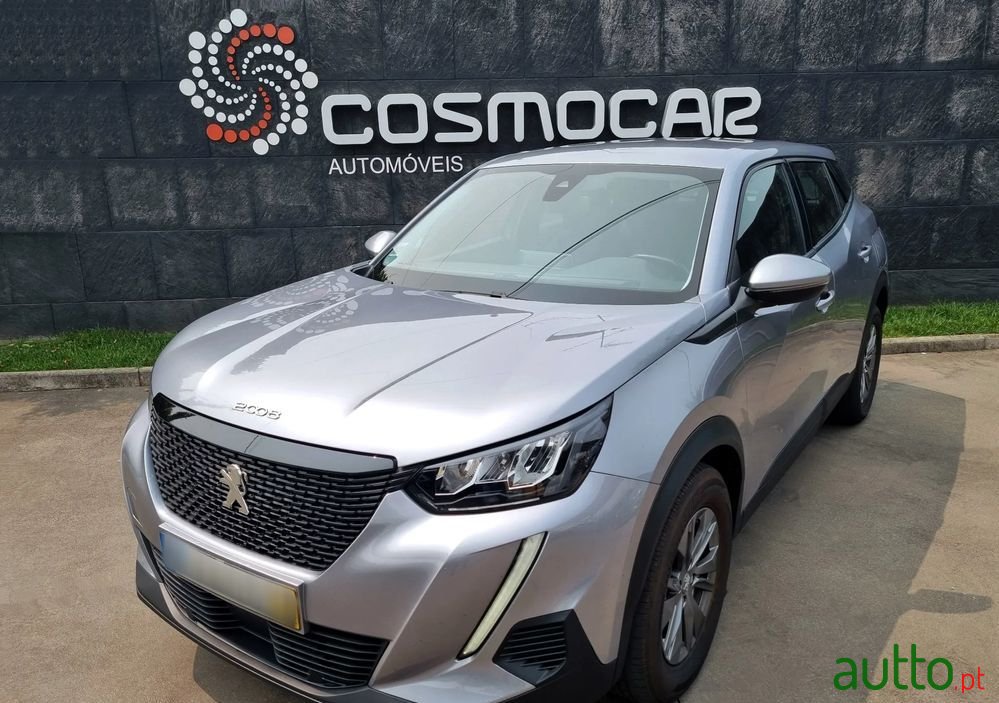 2020' Peugeot 2008 photo #1