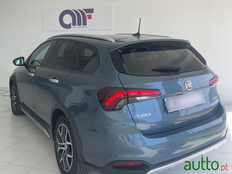 2022' Fiat Tipo Station Wagon Cross photo #4