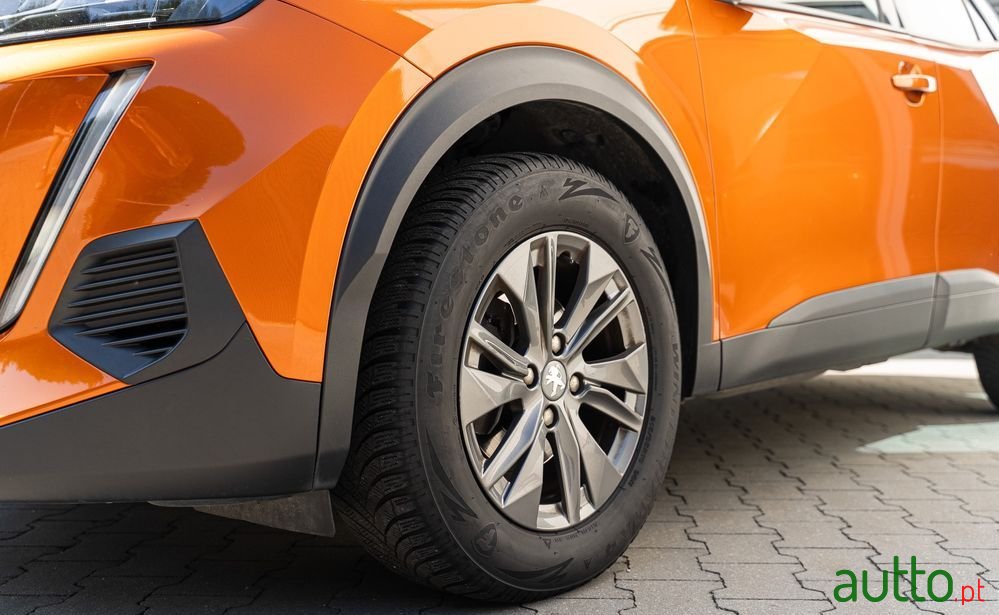 2022' Peugeot 2008 photo #3