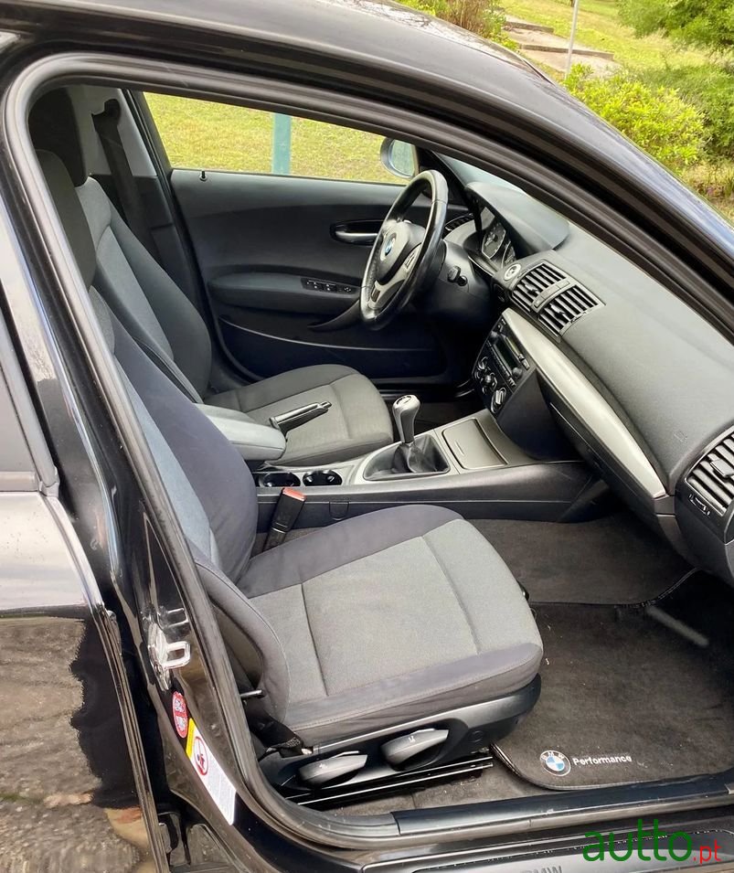 2006' BMW Série 1 D Sport photo #5