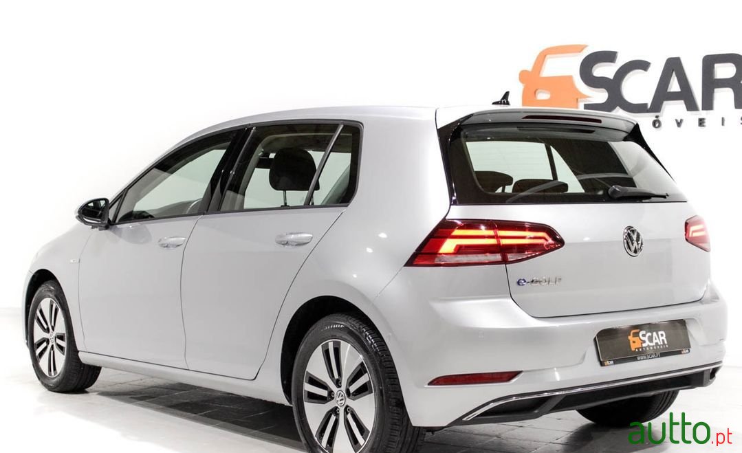 2019' Volkswagen E-Golf photo #3