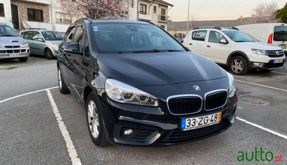 2015' BMW 218 Active Tourer photo #2