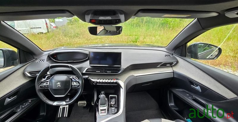 2021' Peugeot 3008 photo #3