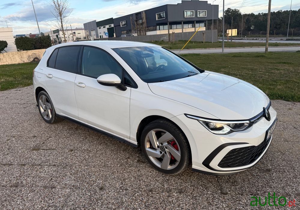 2022' Volkswagen Golf photo #3