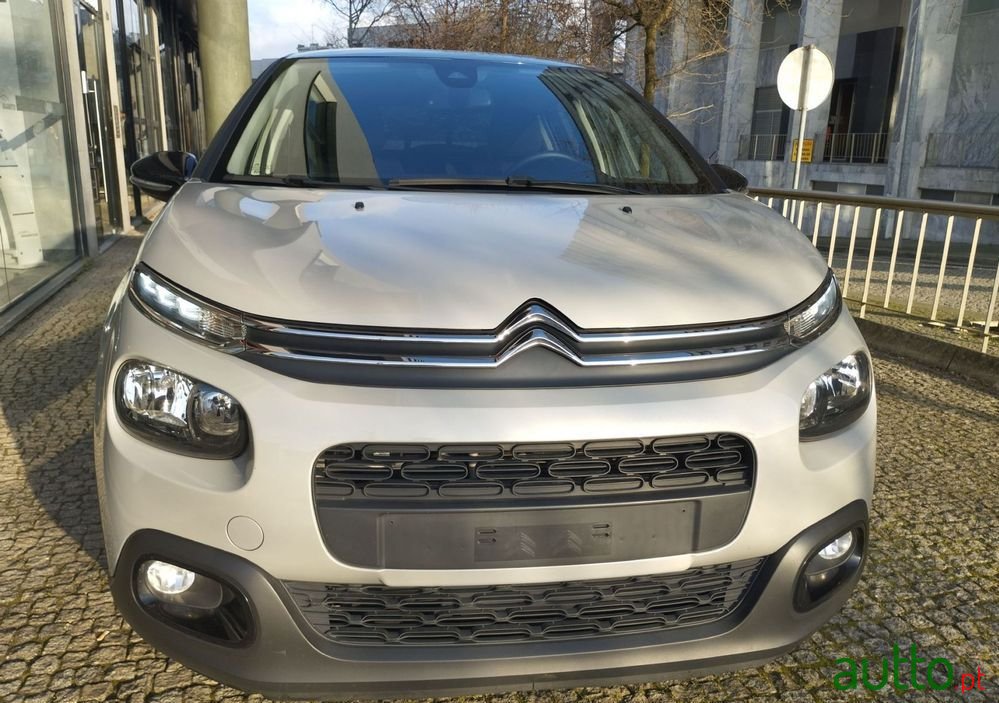 2019' Citroen C3 1.2 Puretech Feel photo #2
