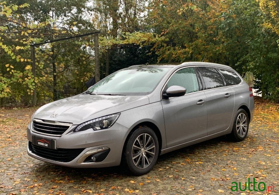 2017' Peugeot 308 Sw photo #1