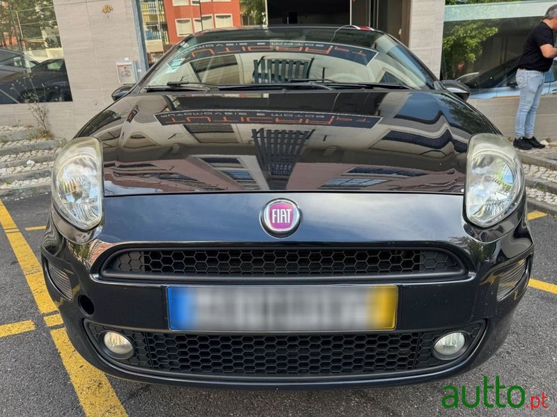 2013' Fiat Punto photo #2