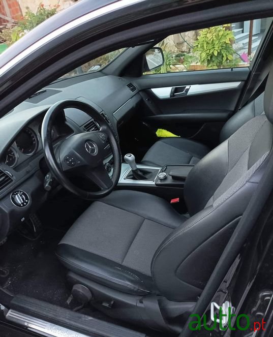 2007' Mercedes-Benz 220 photo #3