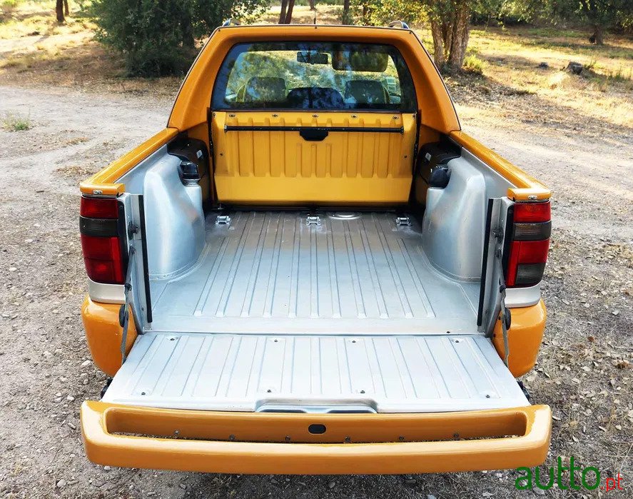 2000' Skoda Pickup photo #6