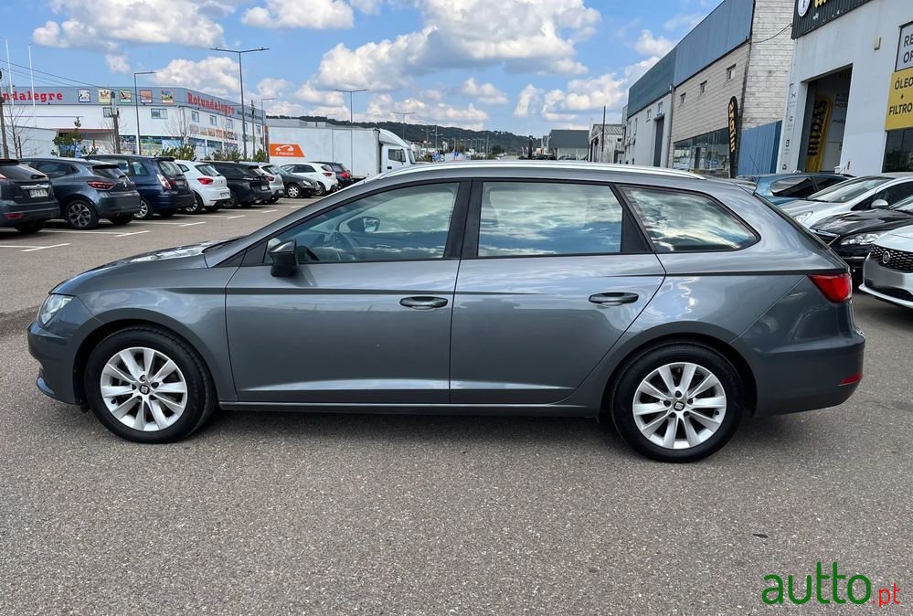 2018' SEAT Leon St photo #2
