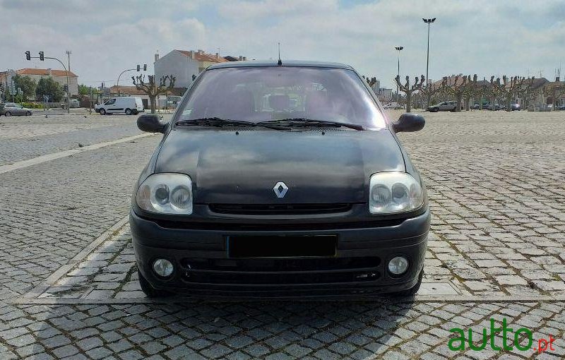 2000' Renault Clio Rxe 1.2 photo #2