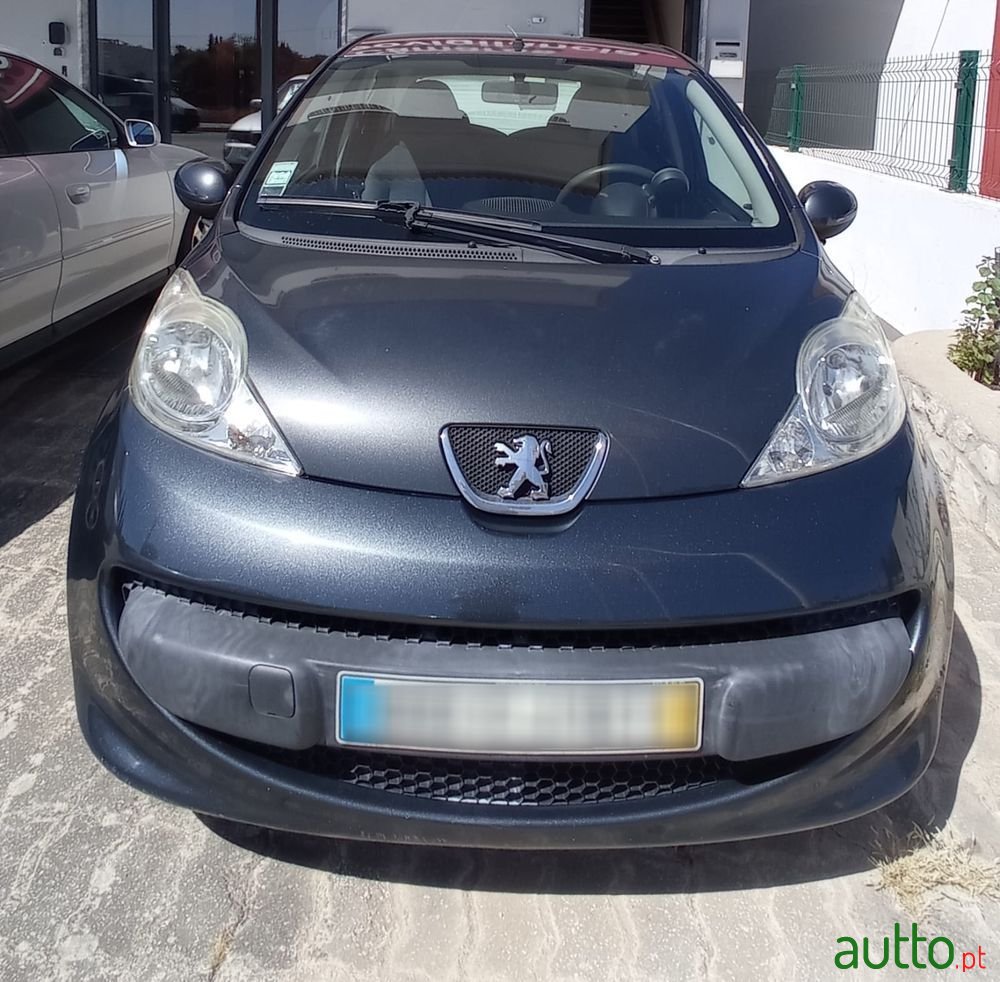 2006' Peugeot 107 1.0 Trendy photo #3