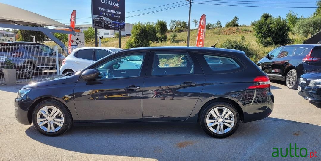 2017' Peugeot 308 Sw photo #6