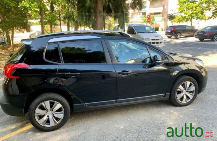 2013' Peugeot 2008 photo #2