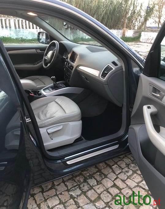 2008' Audi Q5 photo #5