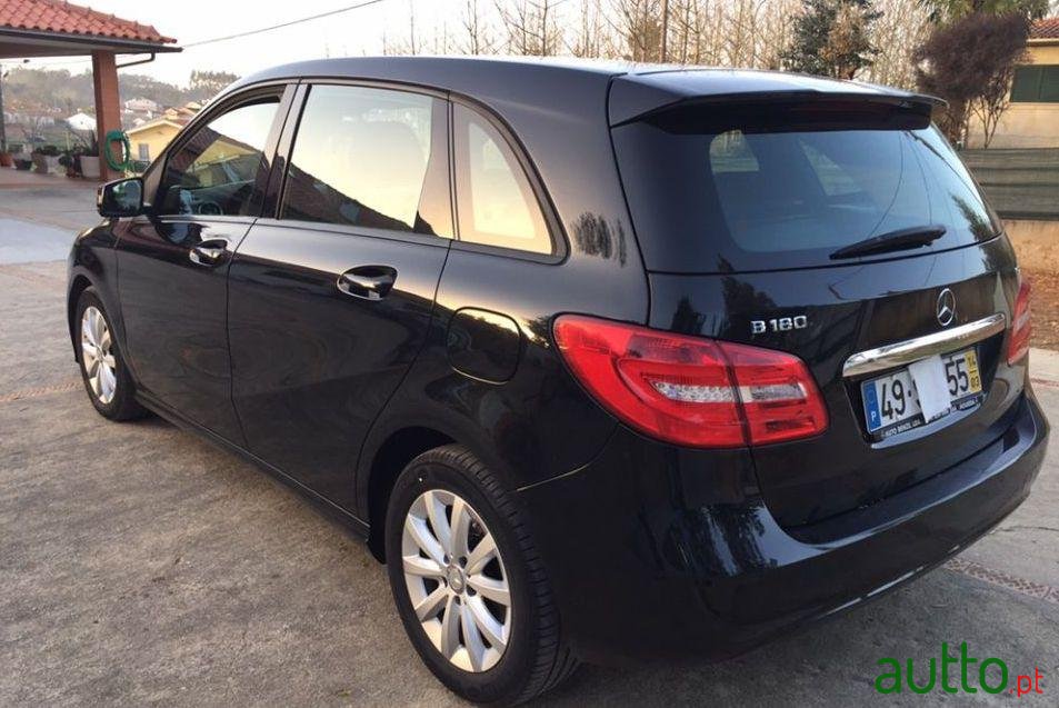 2014' Mercedes-Benz B-180 photo #3