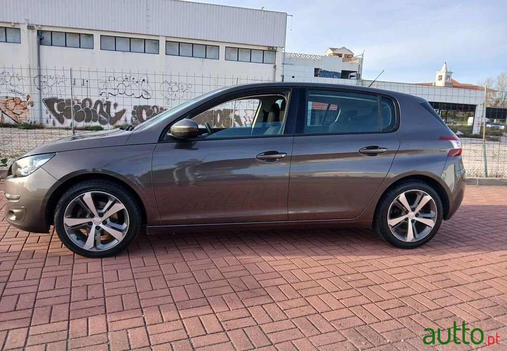2013' Peugeot 308 1.6 E-Hdi Allure photo #1