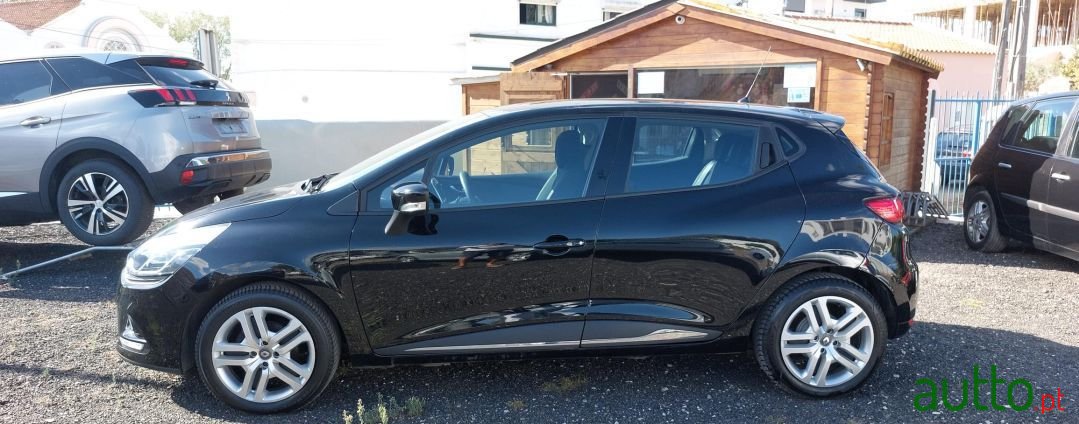 2019' Renault Clio photo #4