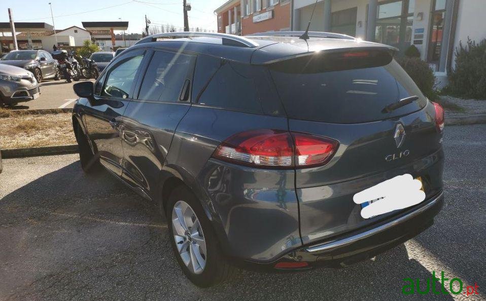 2017' Renault Clio Sport Tourer photo #3