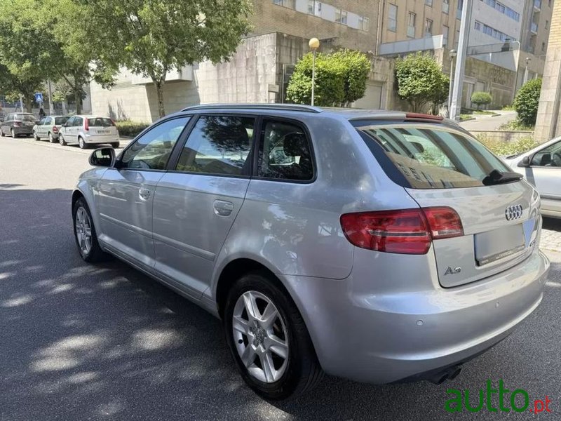2009' Audi A4 2.0 Tdi Advance photo #4