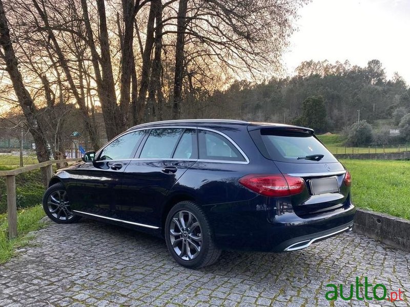 2018' Mercedes-Benz Classe C photo #5