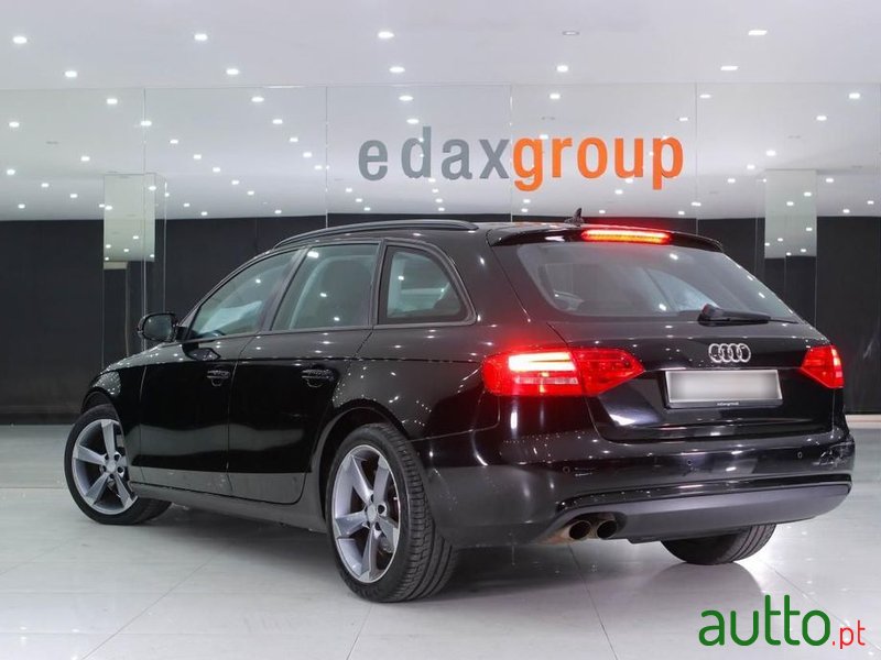 2012' Audi A4 Avant photo #4